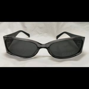 Women’s Grey Guess Sunglasses New w/o Tags